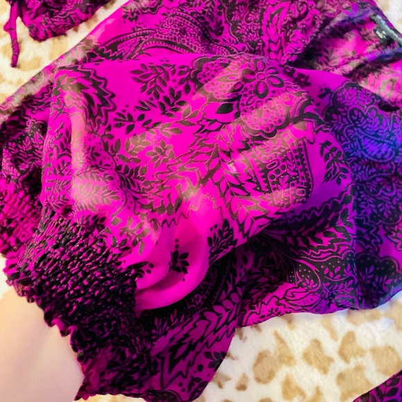 Rampage sheer pink and black top - Picture 2 of 7